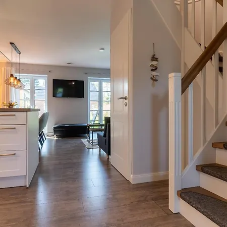 Reetdachhaus Duenenstieg Reetdachhaus Duenenstieg Sechs *