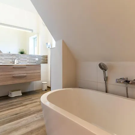 Reetdachhaus Duenenstieg Reetdachhaus Duenenstieg Sechs *