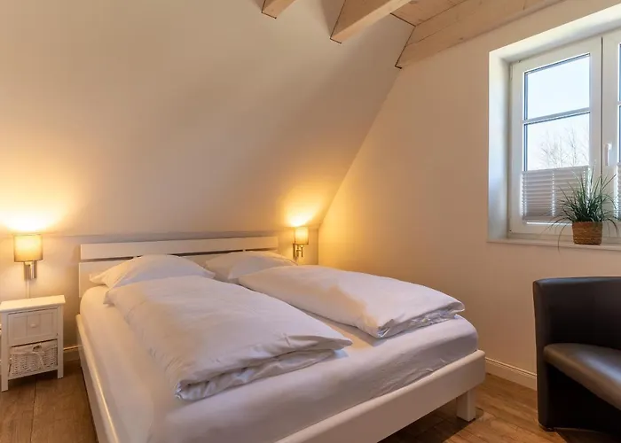 Semesterbostad Reetdachhaus Duenenstieg Reetdachhaus Duenenstieg Sechs