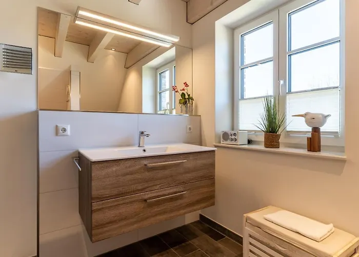 Reetdachhaus Duenenstieg Reetdachhaus Duenenstieg Sechs Semesterbostad *