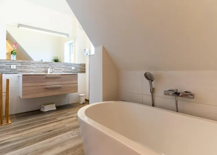 Reetdachhaus Duenenstieg Reetdachhaus Duenenstieg Sechs *